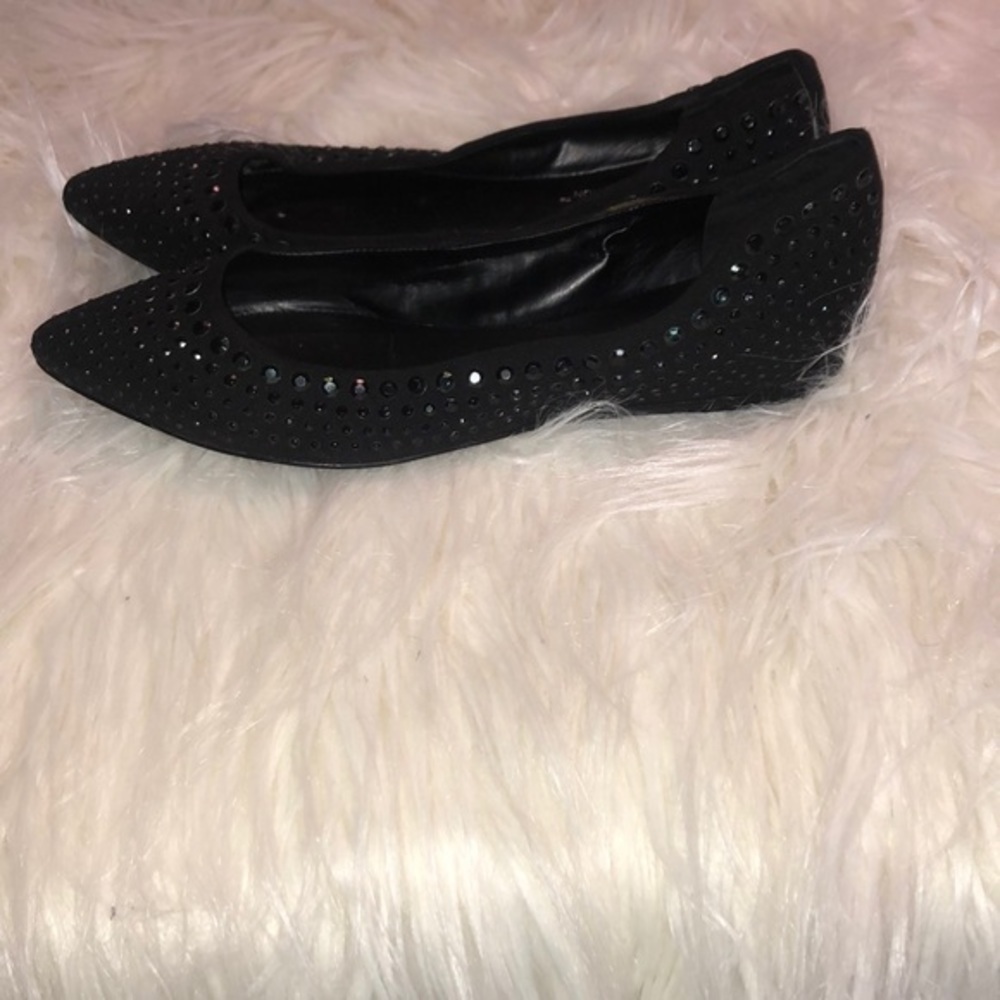 BCBGENRATION FLATS (WORN ONCE) SIZE 7M